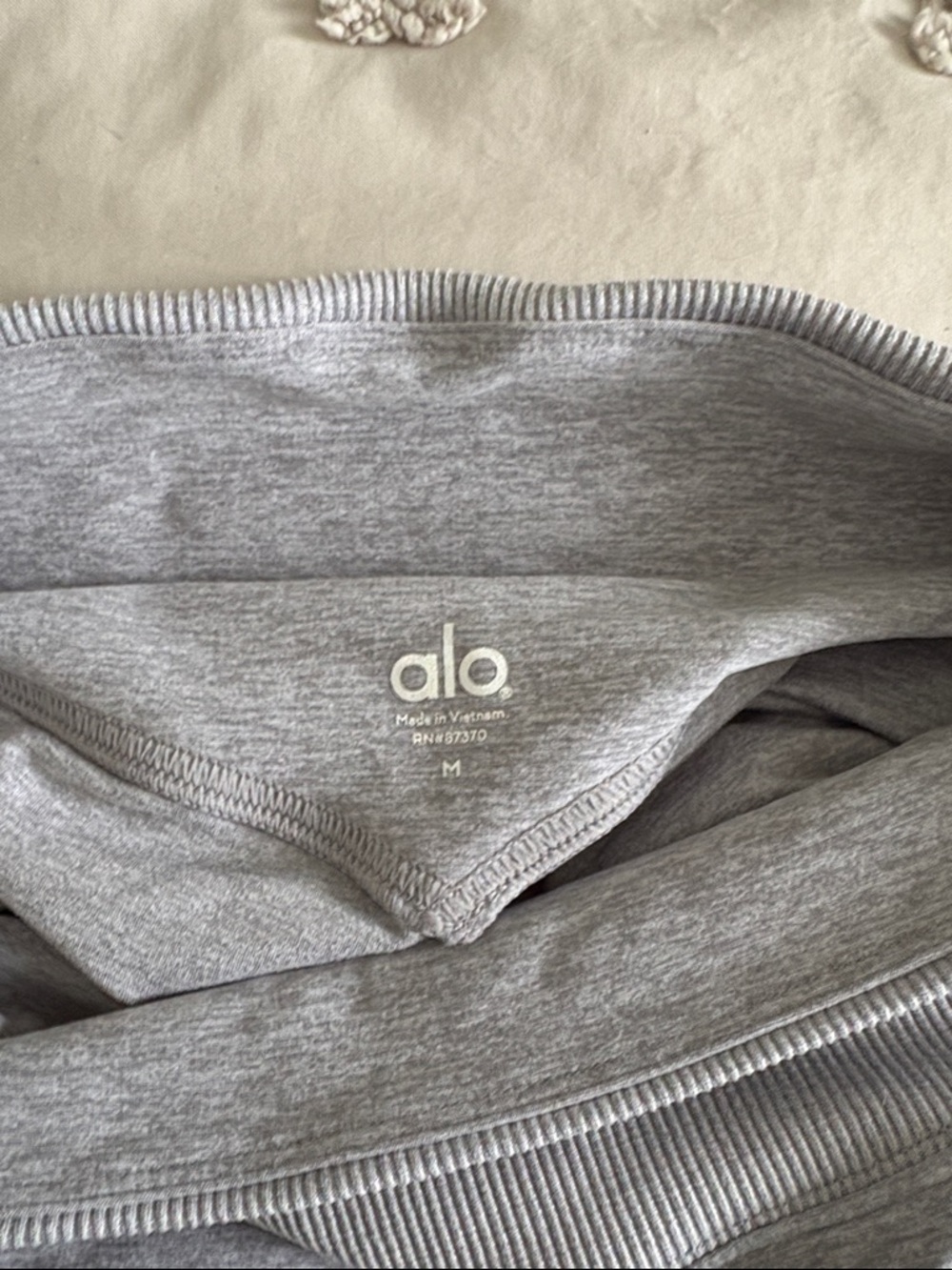 ALO Yoga High-Waist Ribbed Waistband Light Gray Shorts - Picture 3 of 3